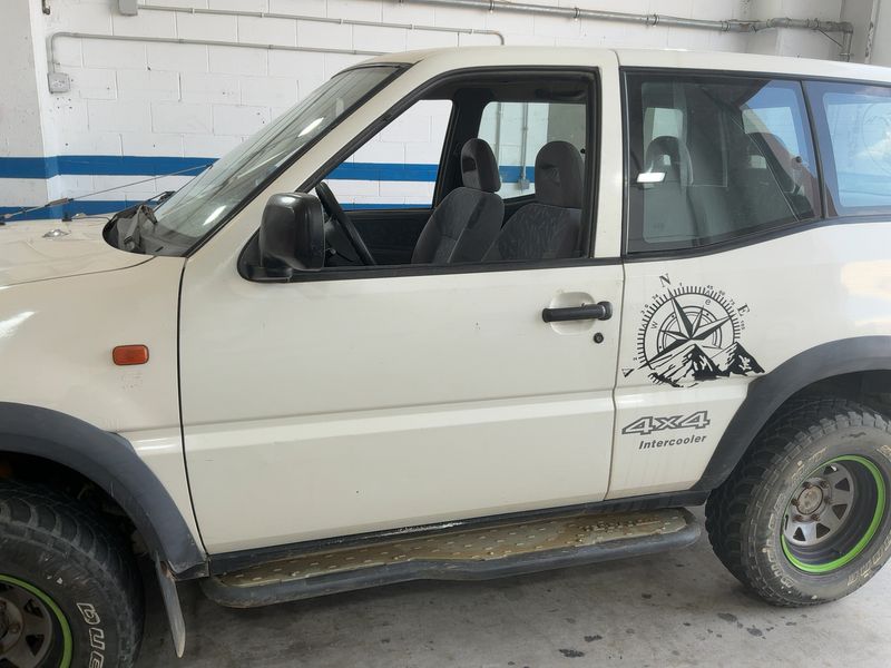 Nissan Terrano 2.7 Turbodiesel Basis — zdjęcie 4