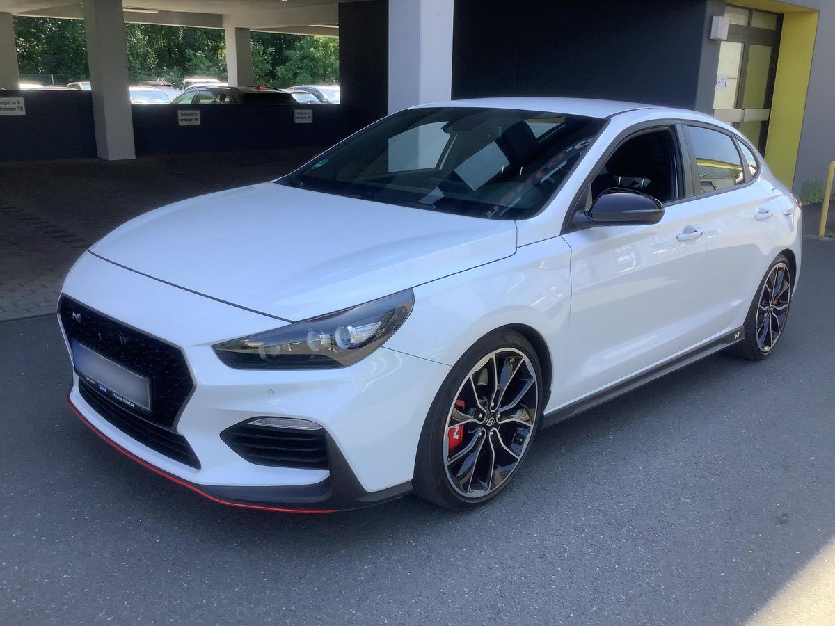Hyundai i30 2019 — photo 1