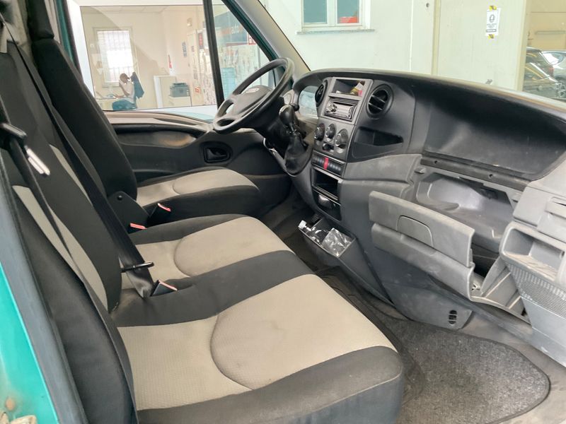 Iveco Daily 2.3 Diesel HKa 35 S Radstand 3300 — zdjęcie 3