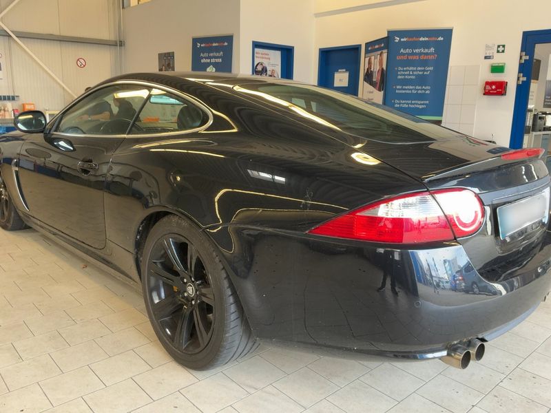 Jaguar XK 4.2 V8 — zdjęcie 3