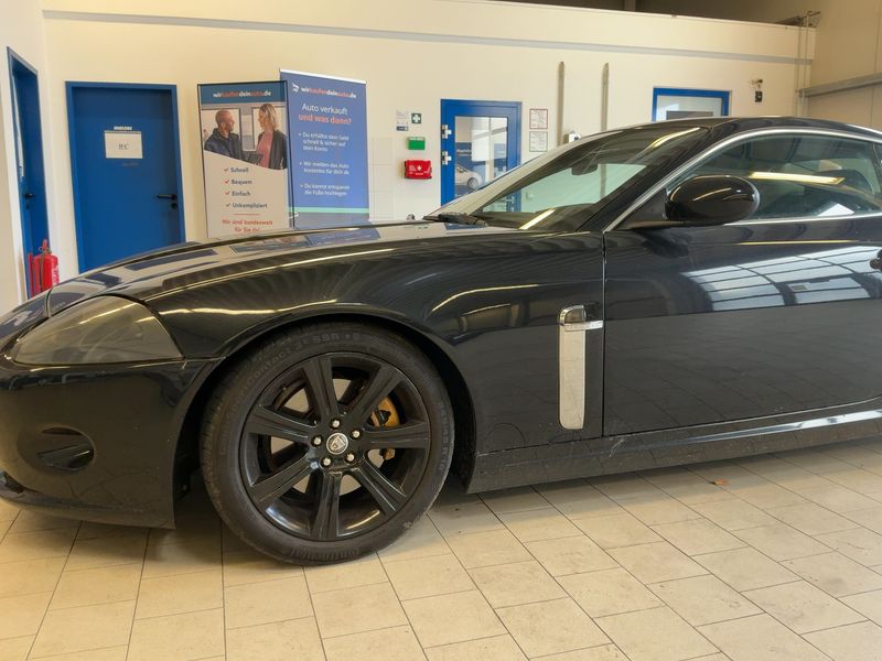 Jaguar XK 4.2 V8 — zdjęcie 2