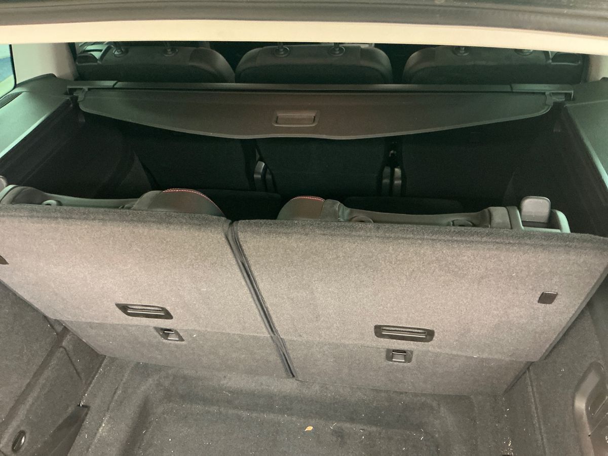 Seat Alhambra 2017 — photo 24