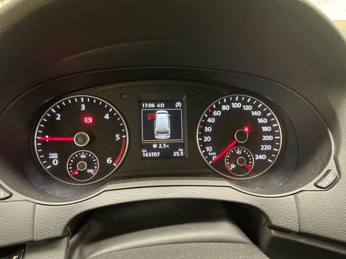 Seat Alhambra 2017 — photo 19