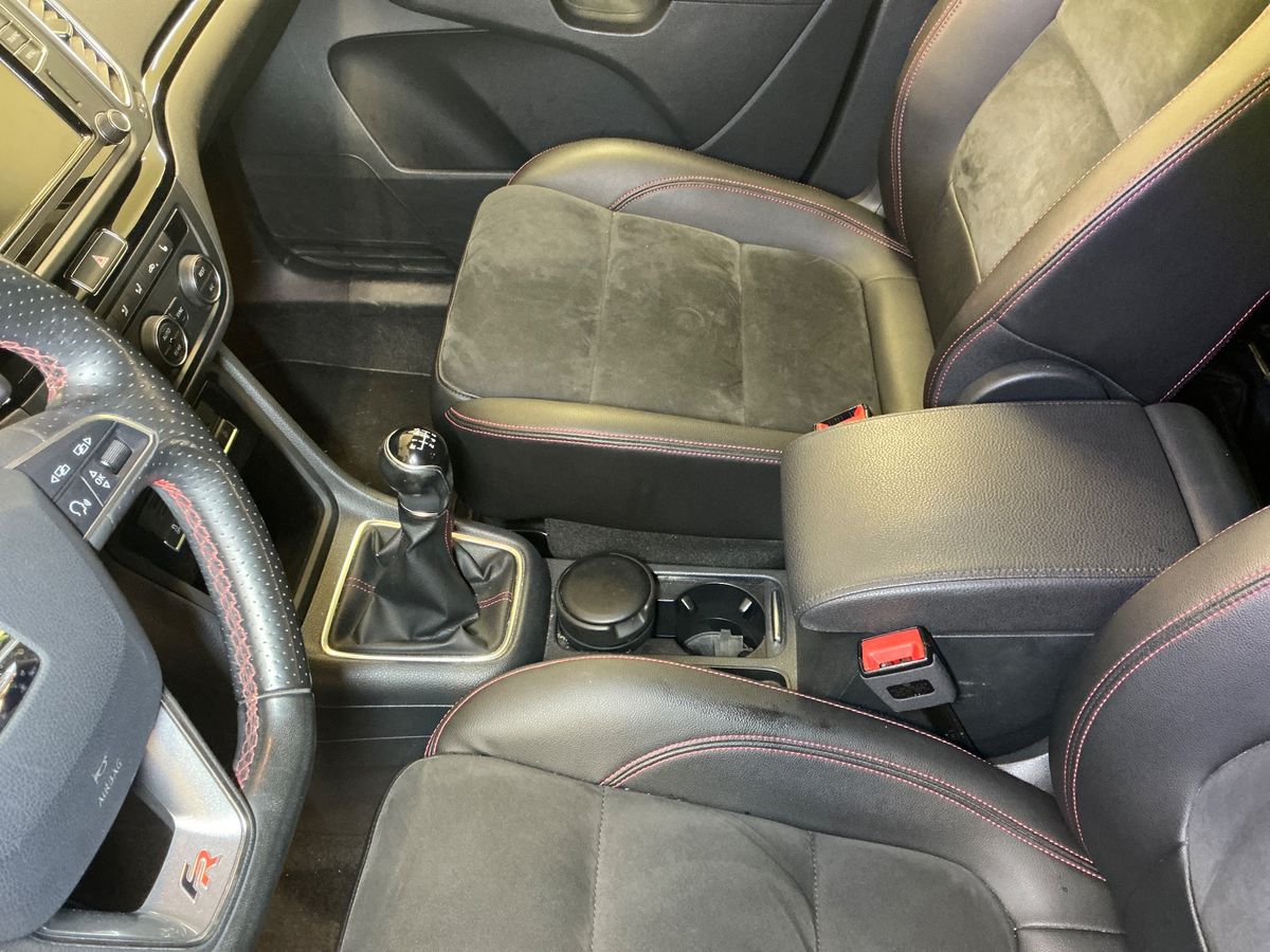 Seat Alhambra 2017 — photo 52