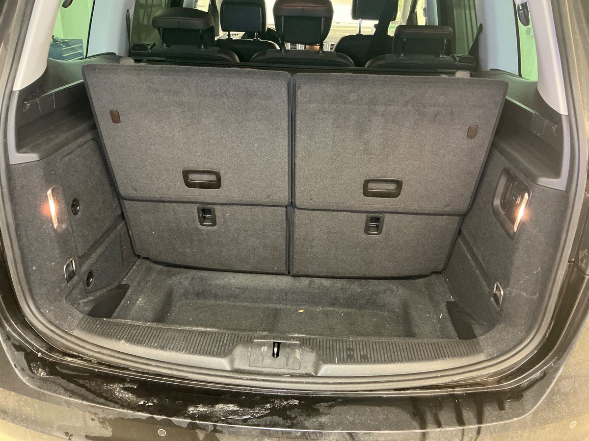 Seat Alhambra 2017 — photo 43