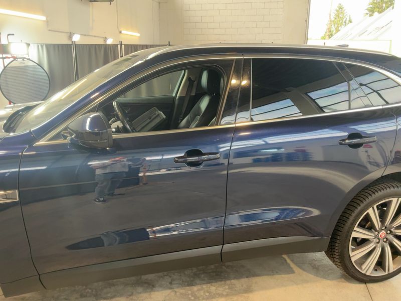 Jaguar F-Pace 30d Portfolio AWD — zdjęcie 4