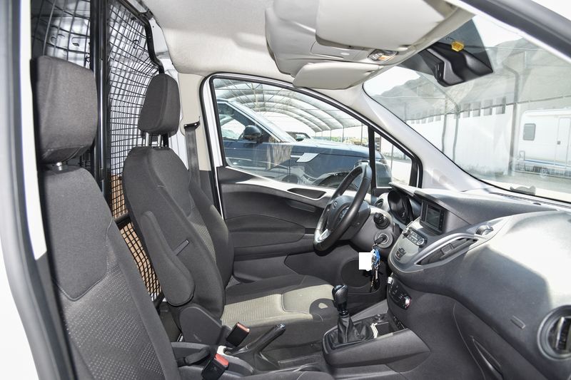 Ford Transit Courier 1.5 TDCi Trend — zdjęcie 13