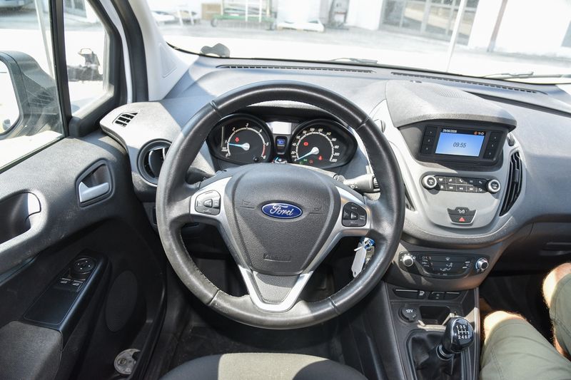 Ford Transit Courier 1.5 TDCi Trend — zdjęcie 11