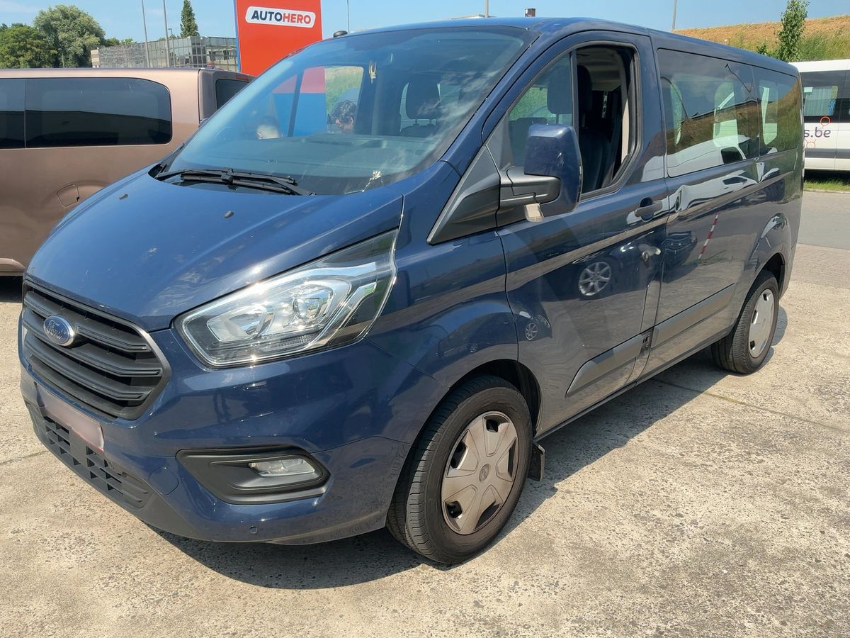 Ford Transit 2018 — photo 1