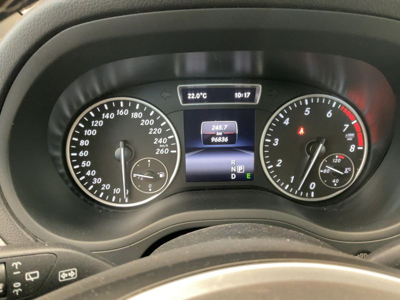 Mercedes-Benz B-Klasse B 180 — zdjęcie 13