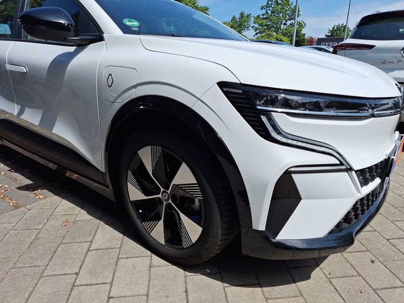 Renault Megane E-Tech electric drive 96 kW Equilibre — zdjęcie 6