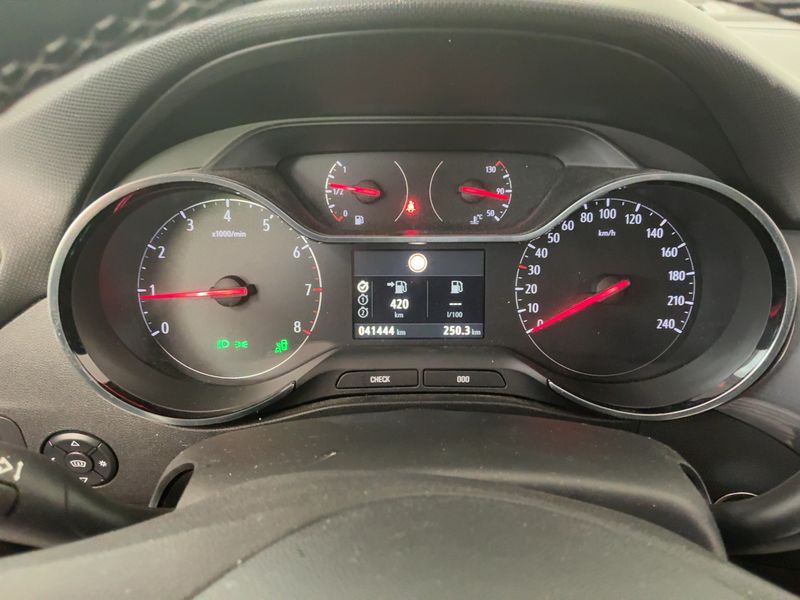 Opel Crossland X 1.2 Turbo Ultimate — zdjęcie 13