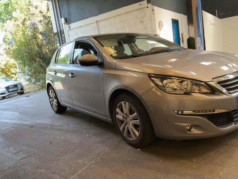 Peugeot 308 1.6 Blue-HDi Active Business 2017 – снимка 12