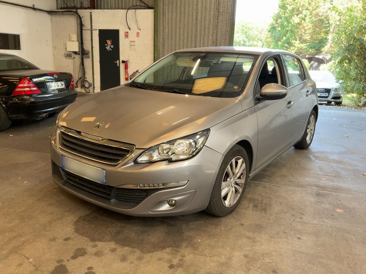Peugeot 308 2017 — photo 1