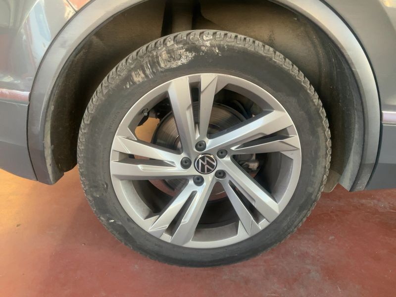 Volkswagen Tiguan 2.0 TDI R-Line 4Motion 2021 – снимка 9