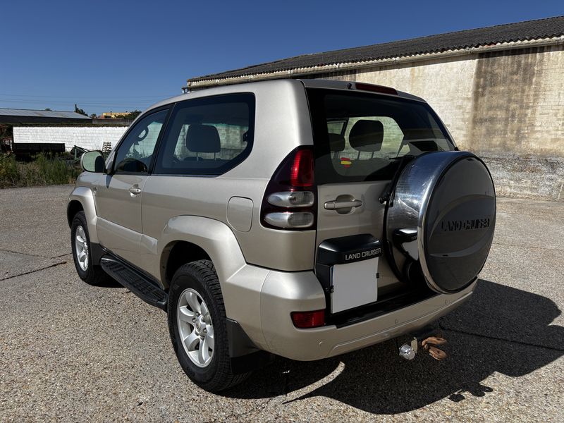 Toyota Land Cruiser 3.0 D-4D VX — zdjęcie 3