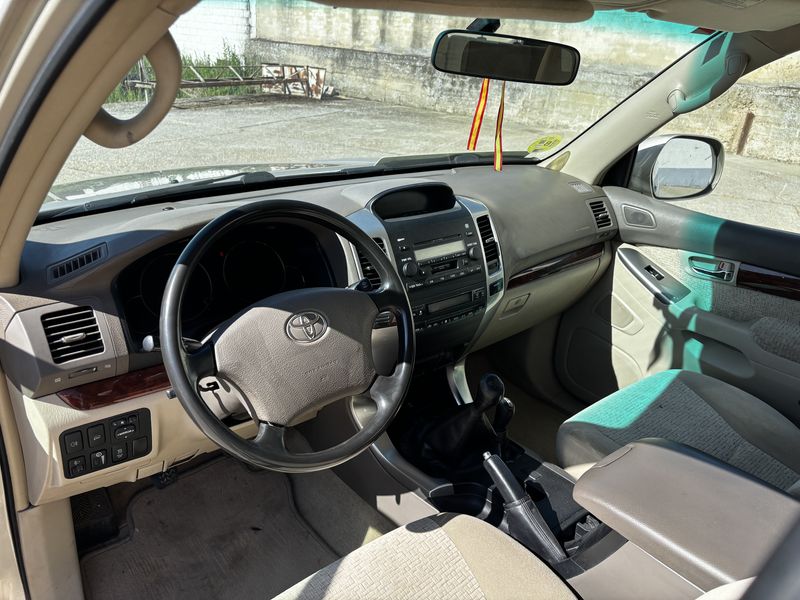 Toyota Land Cruiser 3.0 D-4D VX — zdjęcie 11