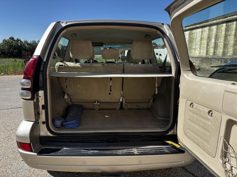 Toyota Land Cruiser 3.0 D-4D VX — zdjęcie 9