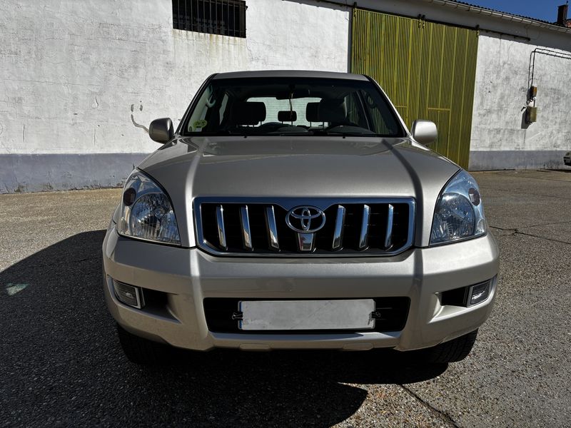 Toyota Land Cruiser 3.0 D-4D VX — zdjęcie 7