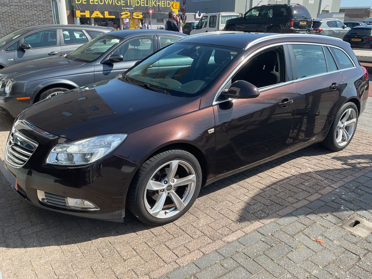 Opel Insignia 2011