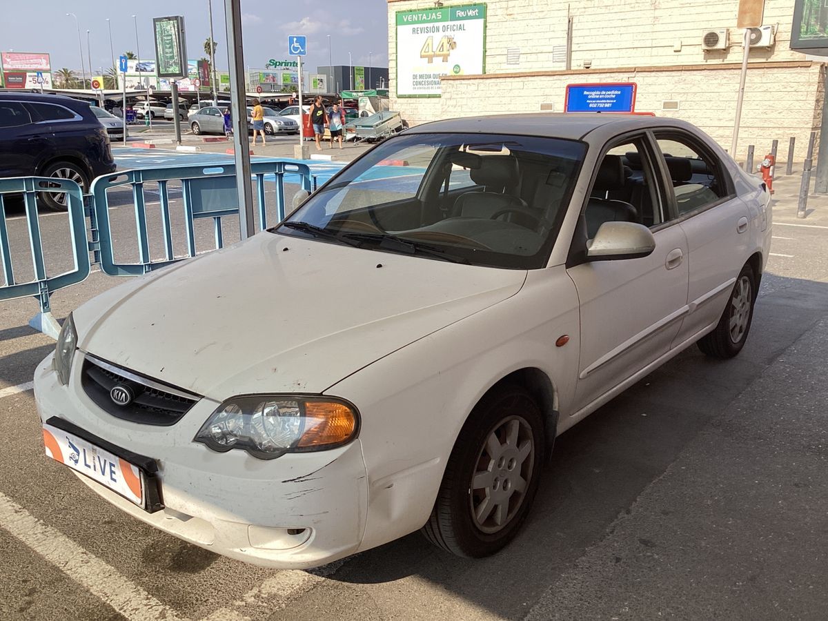 Kia Shuma 1.6 LS 5