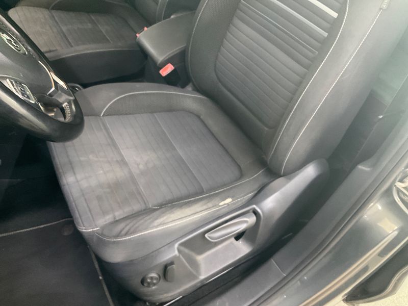 Volkswagen Sharan 2.0 TDI Cup BlueMotion Tech 2015 – снимка 37