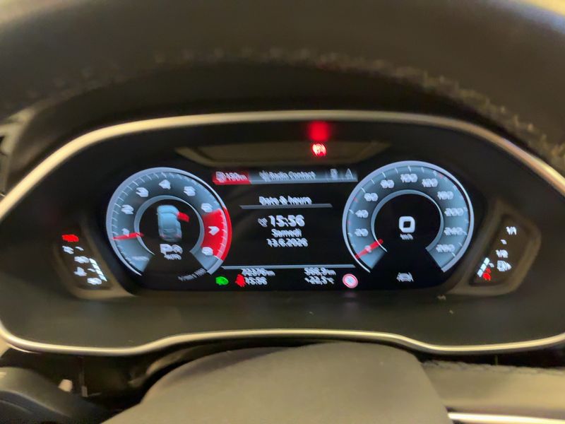 Audi Q3 Sportback 40 TFSI quattro S line — zdjęcie 13