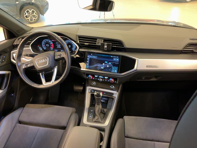 Audi Q3 Sportback 40 TFSI quattro S line — zdjęcie 12