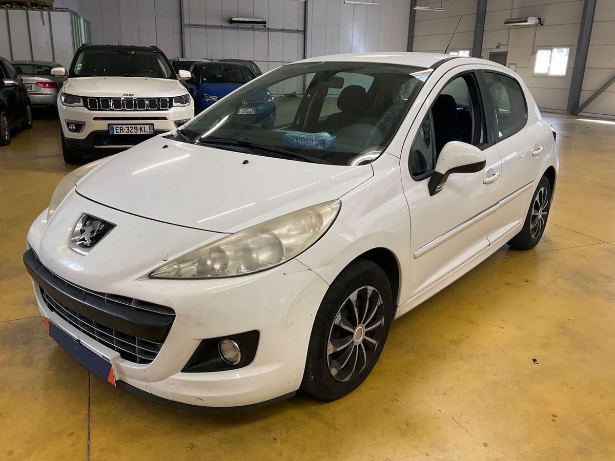 Peugeot 207 2011 — photo 1