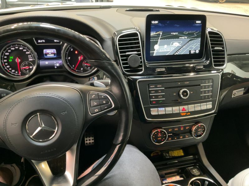 Mercedes-Benz GLS-Klasse GLS 350 4Matic AMG Line — zdjęcie 12