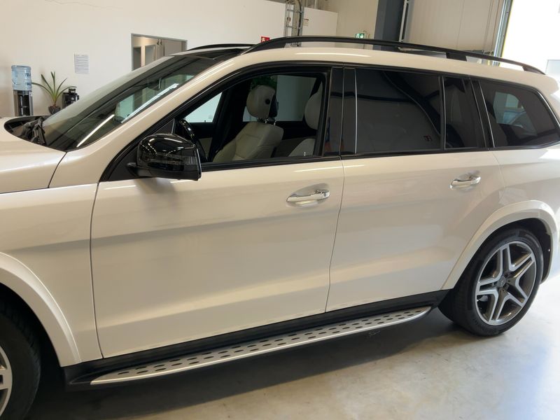 Mercedes-Benz GLS-Klasse GLS 350 4Matic AMG Line — zdjęcie 4