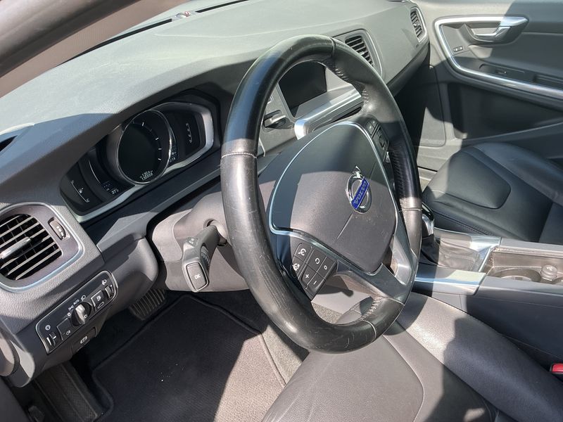 Volvo S60 1.6 D2 Summum 2014 – снимка 29