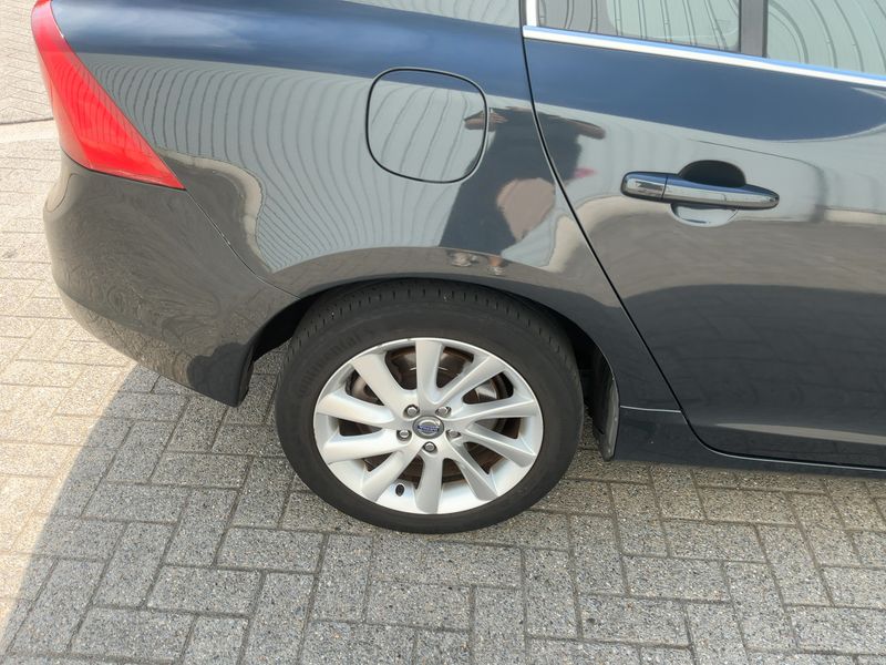 Volvo S60 1.6 D2 Summum 2014 – снимка 9