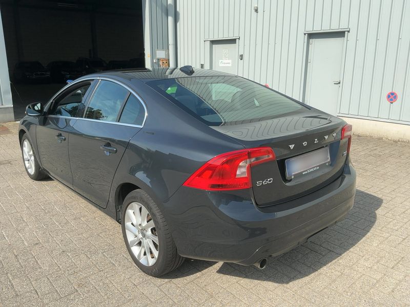 Volvo S60 1.6 D2 Summum 2014 – снимка 6