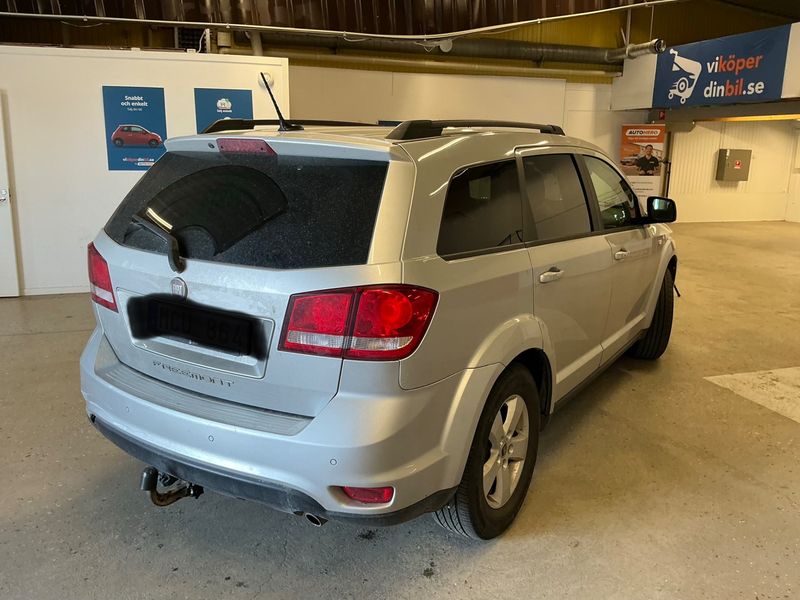 Fiat Freemont 2.0 Multijet Urban — zdjęcie 2
