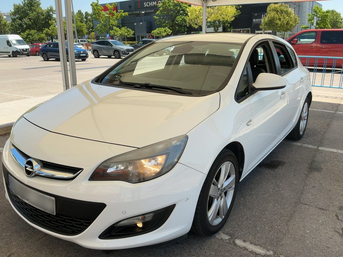 Opel Astra 2015