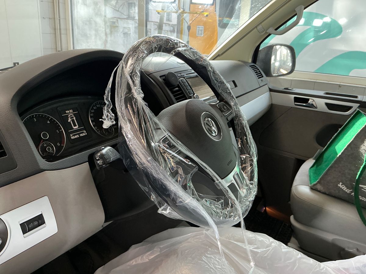 Volkswagen T5 2010 — photo 48