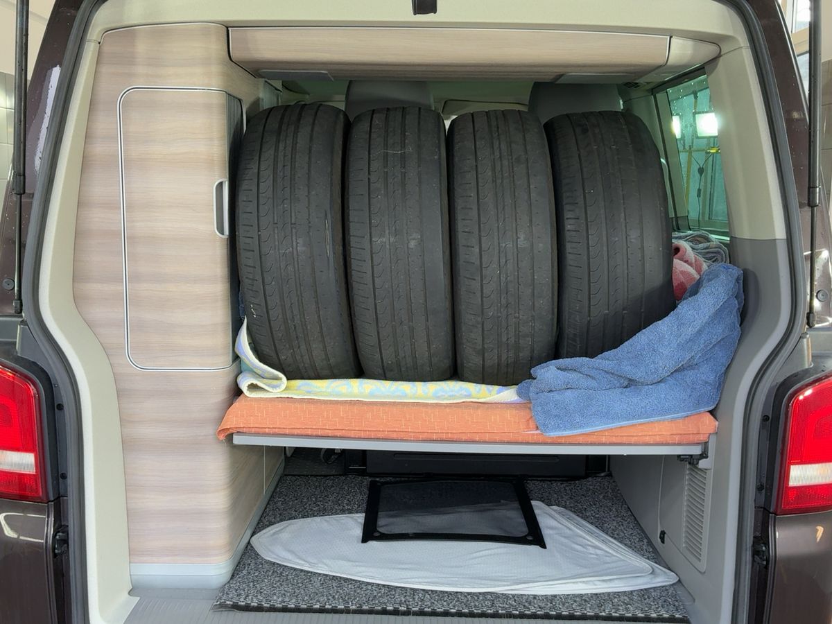 Volkswagen T5 2010 — photo 17