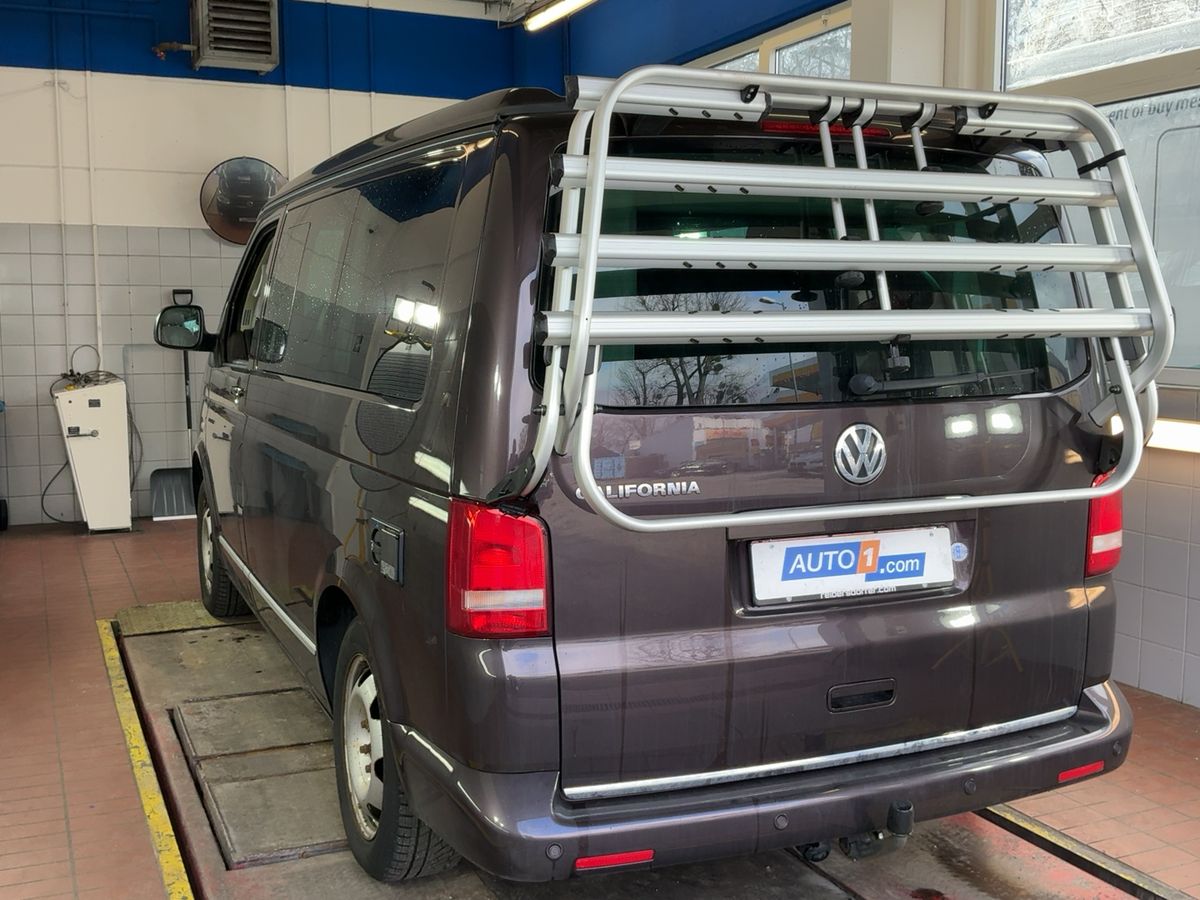 Volkswagen T5 2010 — photo 7