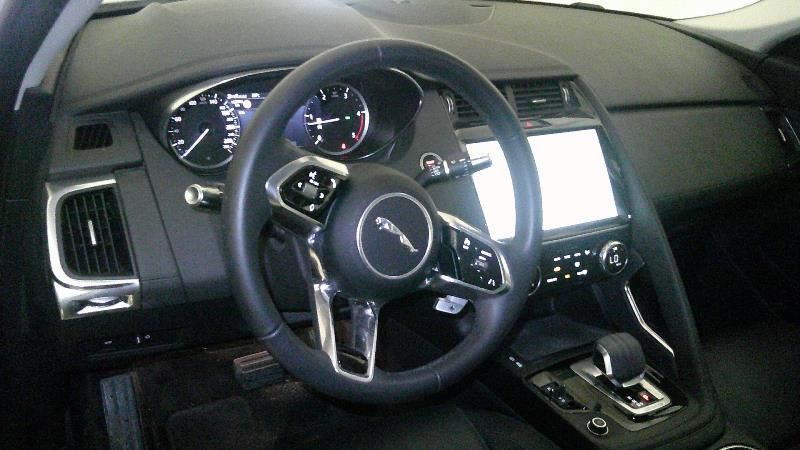 Jaguar E-Pace D165 Mild-Hybrid S AWD — zdjęcie 9