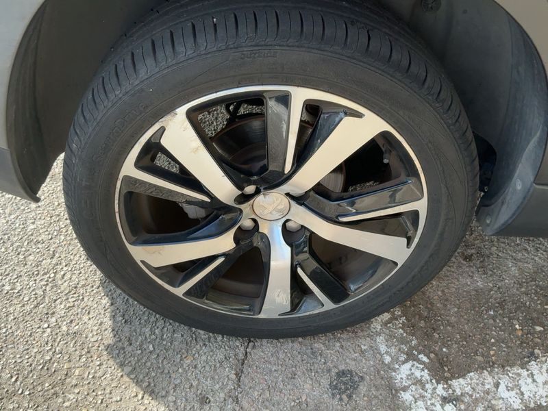 Peugeot 2008 1.2 e-THP GT Line 2017 – снимка 9