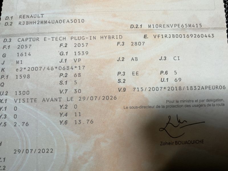 Renault Captur 1.6 Hybrid E-Tech Intens — zdjęcie 15