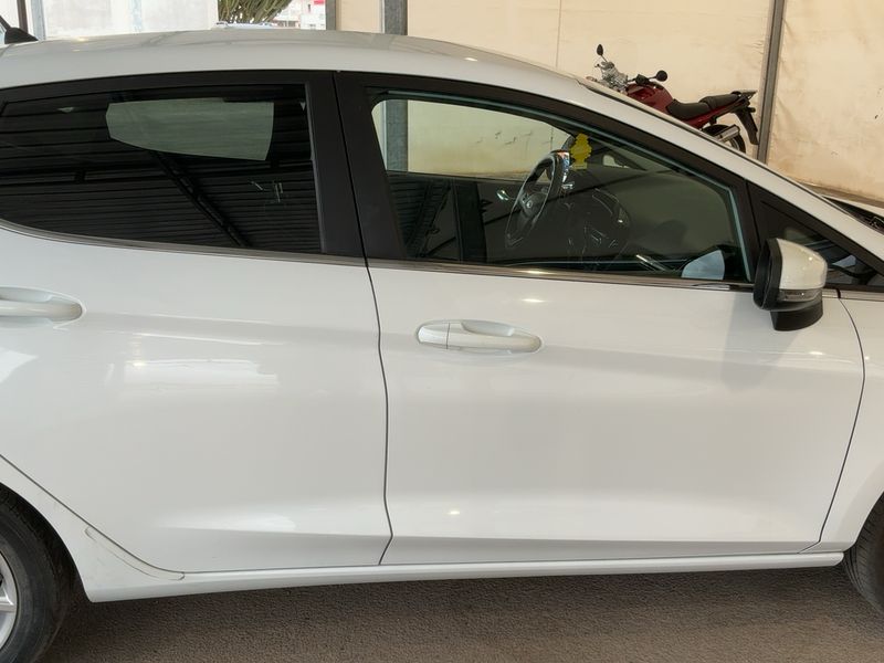 Ford Fiesta 1.1 Titanium — zdjęcie 7