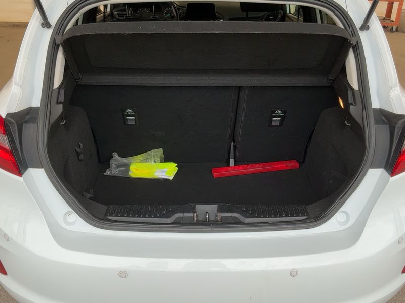 Ford Fiesta 1.1 Titanium — zdjęcie 10