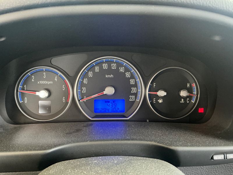 Hyundai Santa Fe 2.2 CRDi Comfort Full — zdjęcie 13