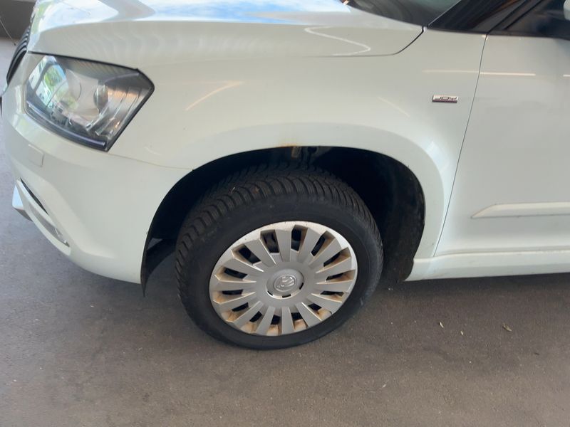 Skoda Yeti 2.0 TDI Joy 4x4 2016 – снимка 3