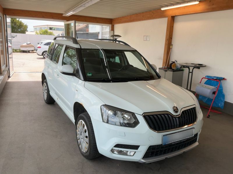 Skoda Yeti 2.0 TDI Joy 4x4 — zdjęcie 8