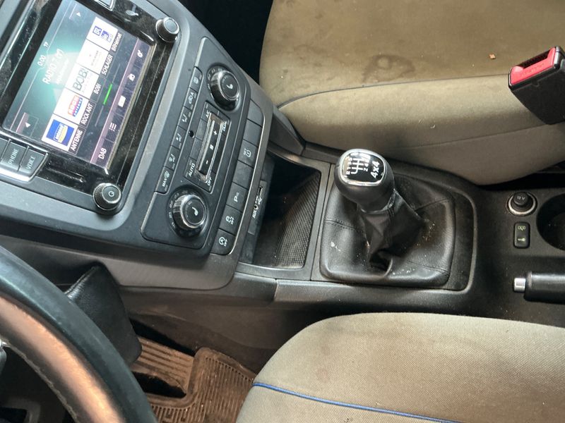 Skoda Yeti 2.0 TDI Joy 4x4 2016 – снимка 38