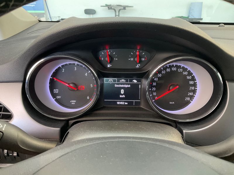 Opel Astra 1.5 CDTI 120 Jahre Start/Stop 2019 – снимка 19