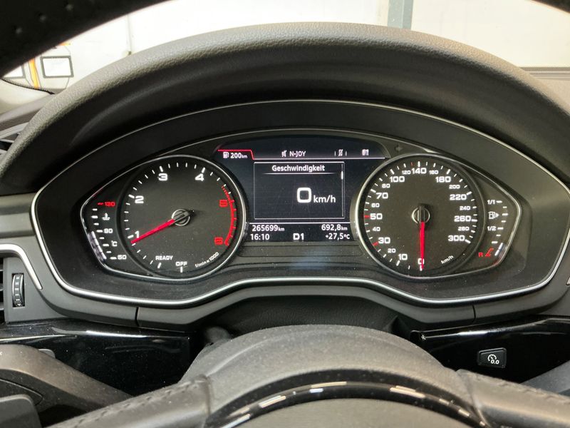 Audi A4 2.0 TDI Sport — zdjęcie 13